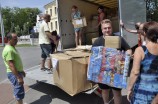 Program Robin Hood - 14 orphanages in Brno and surrounding area receive much needed brand name clothing, shoes & LEGO toys from Robin Hood team in cooperation with IVECO-STROJSERVIS in Horni Pocernice.